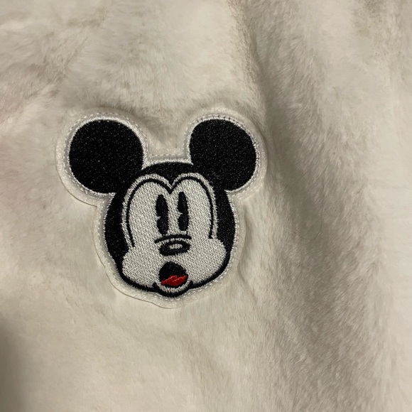 Disney 90 Years of Mickey ladies faux fur jacket NWT - Picture 9 of 9